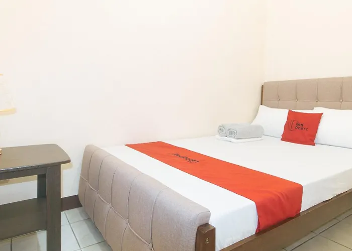 Reddoorz @ Caberto Mansion De Condotel Hotel