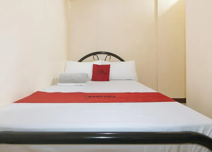 Hotel Reddoorz @ Caberto Mansion De Condotel Manila