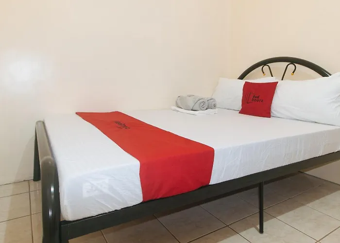 Reddoorz @ Caberto Mansion De Condotel
