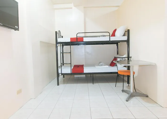 Reddoorz @ Caberto Mansion De Condotel Hotel *