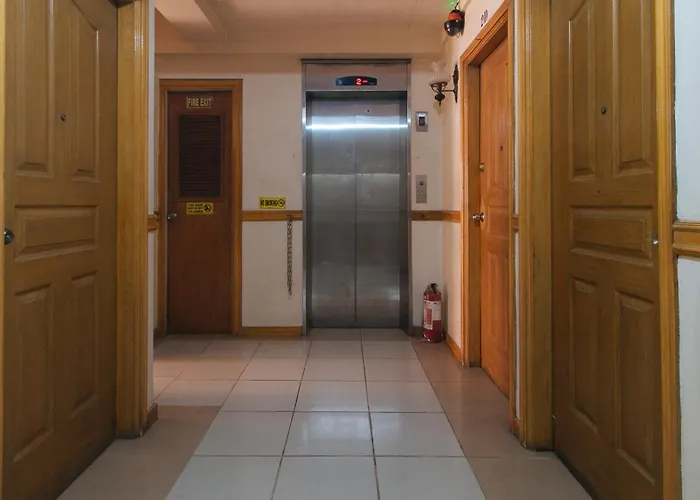 Reddoorz @ Caberto Mansion De Condotel