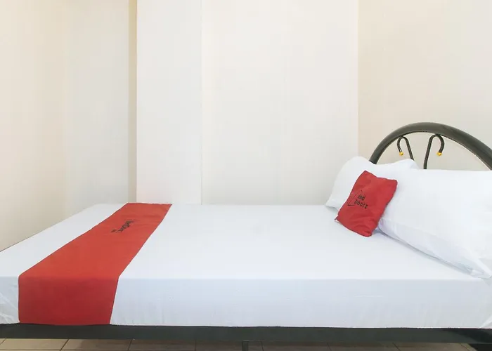 Reddoorz @ Caberto Mansion De Condotel Hotel *