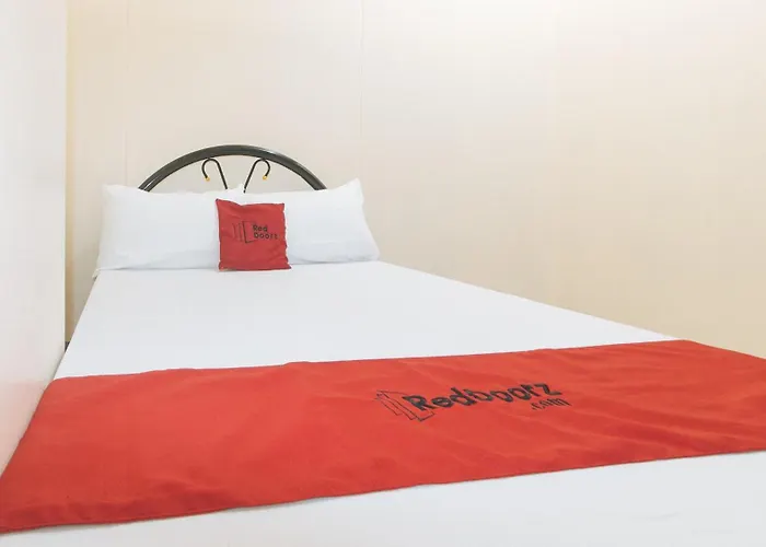 Hotel Reddoorz @ Caberto Mansion De Condotel Manila