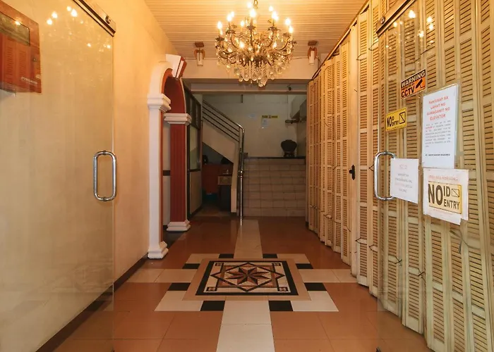 Hotel Reddoorz @ Caberto Mansion De Condotel