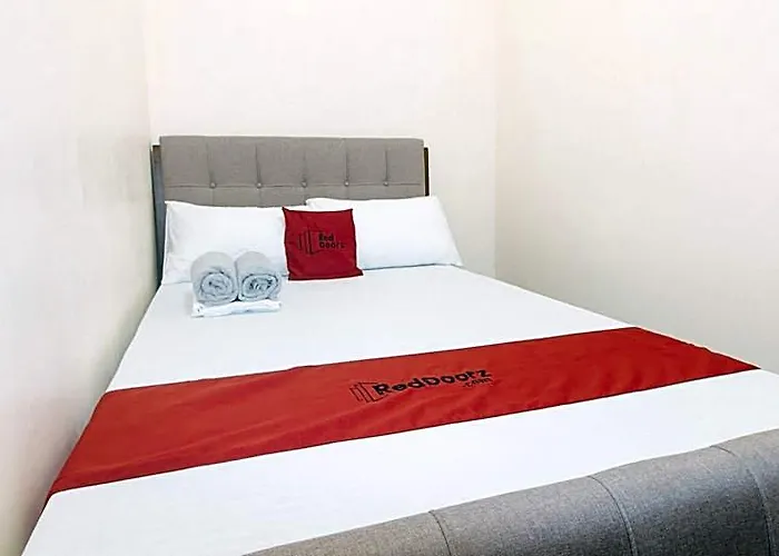 Reddoorz @ Caberto Mansion De Condotel Hotel