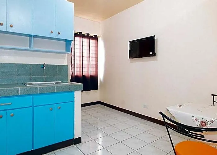 Reddoorz @ Caberto Mansion De Condotel Hotel